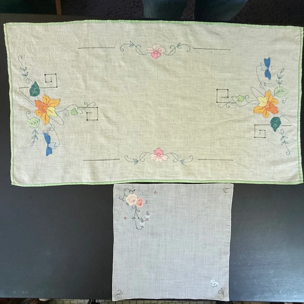 Vintage Hand Embroidered Floral Table Runner and Handkerchief Set Green White